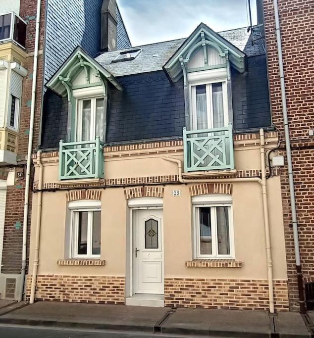 Logement Dans Maison De Pecheur ル・トレポール エクステリア 写真